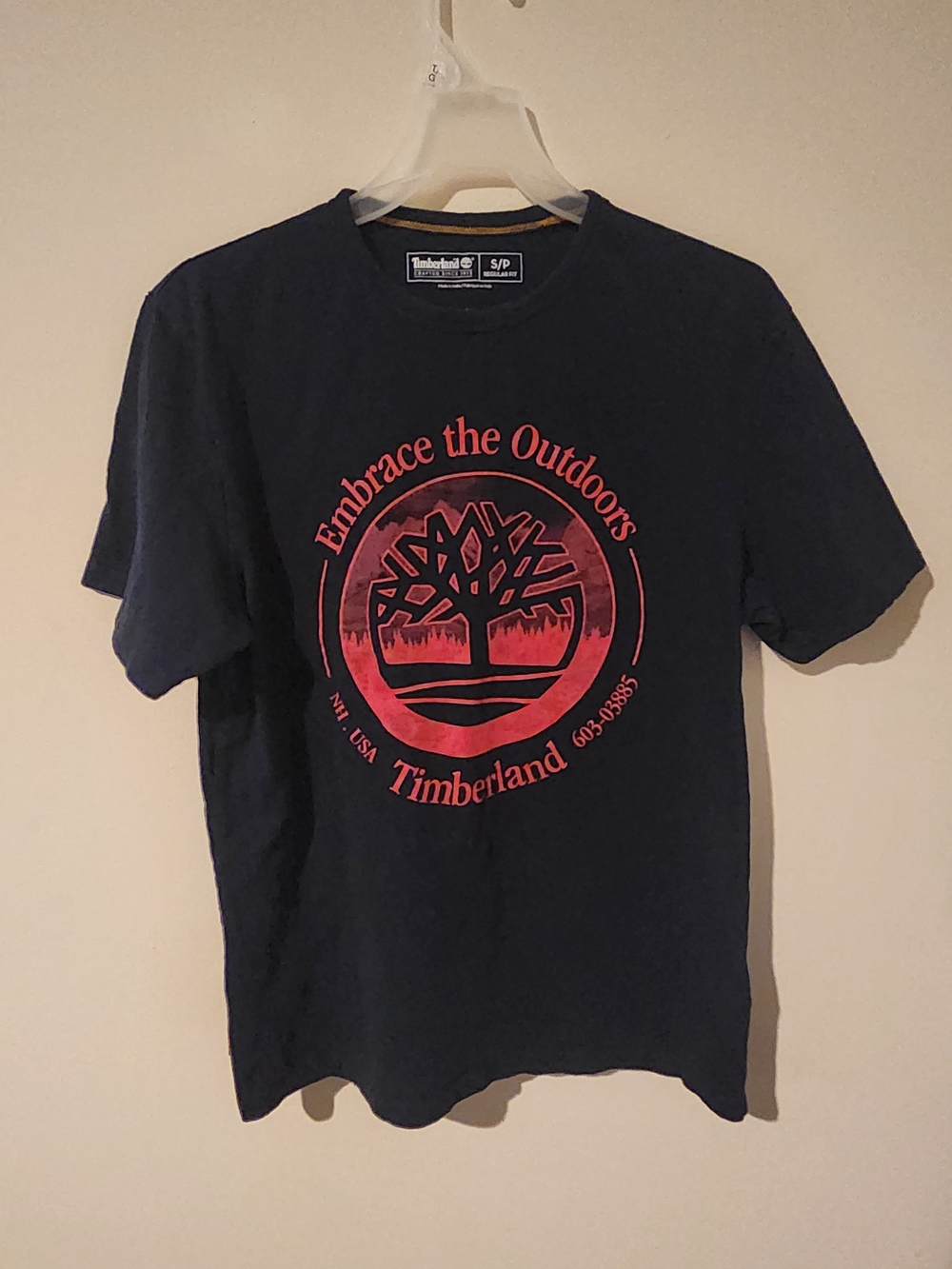 Timberland Navy Blue With Red Graphic Print Mens Small T-shirt